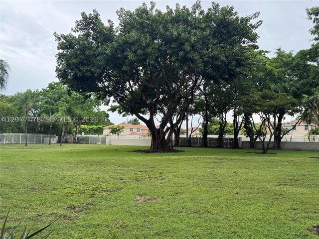 3910 Inverrary Blvd 603-B, Lauderhill, FL 33319