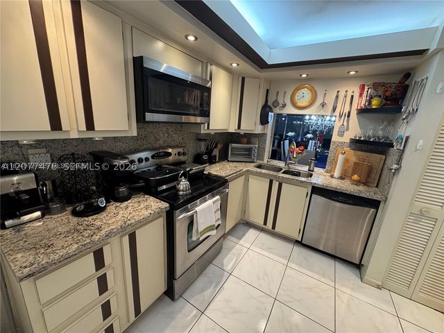3910 Inverrary Blvd 603-B, Lauderhill, FL 33319