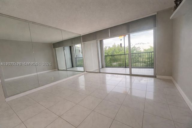 3910 Inverrary Blvd 603-B, Lauderhill, FL 33319