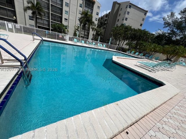3910 Inverrary Blvd 603-B, Lauderhill, FL 33319