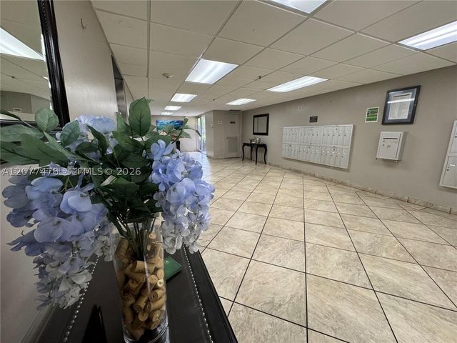 3910 Inverrary Blvd 603-B, Lauderhill, FL 33319