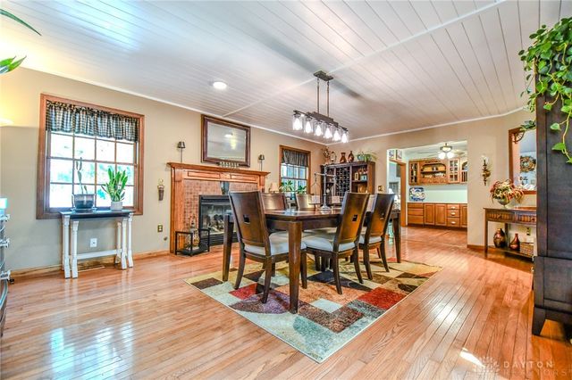 1591 Valley Heights Road, Xenia, OH 45385