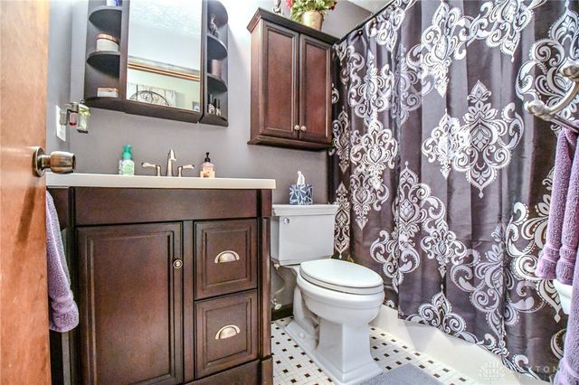 1591 Valley Heights Road, Xenia, OH 45385