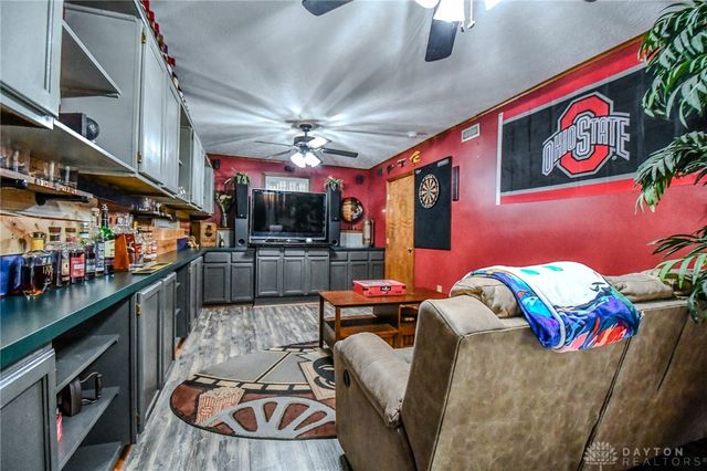 1591 Valley Heights Road, Xenia, OH 45385