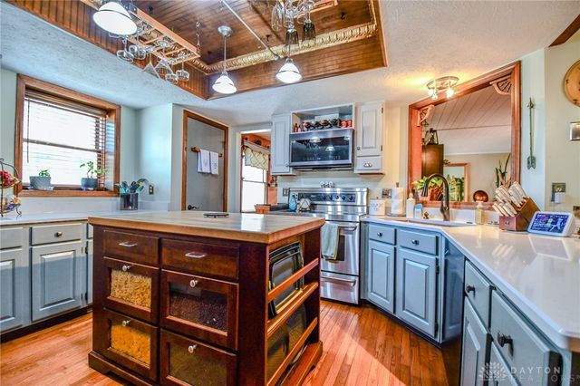 1591 Valley Heights Road, Xenia, OH 45385