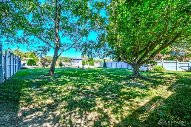 1591 Valley Heights Road, Xenia, OH 45385