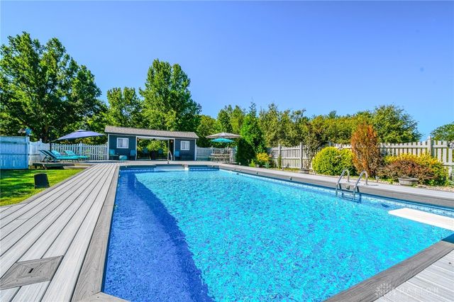 1591 Valley Heights Road, Xenia, OH 45385