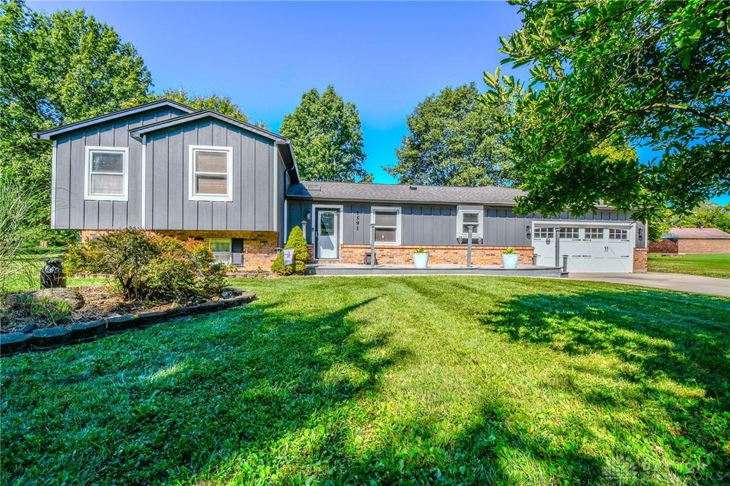 1591 Valley Heights Road, Xenia, OH 45385