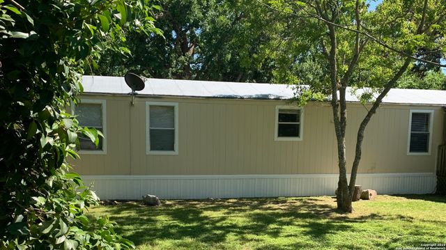 407 JULY LN, Boerne, TX 78006