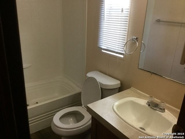 407 JULY LN, Boerne, TX 78006