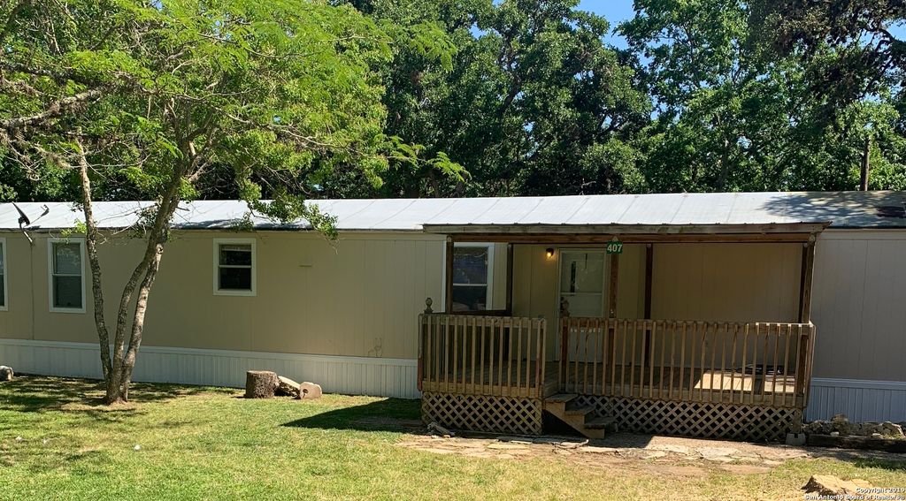 407 JULY LN, Boerne, TX 78006