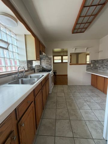 442 W 126th Street, Chicago, IL 60628