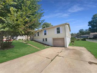 623 N 62nd Place, Kansas City, KS 66102