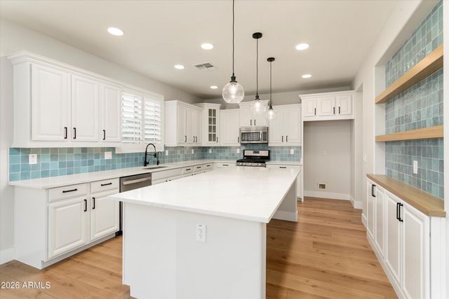 14885 W DREYFUS Street, Surprise, AZ 85379