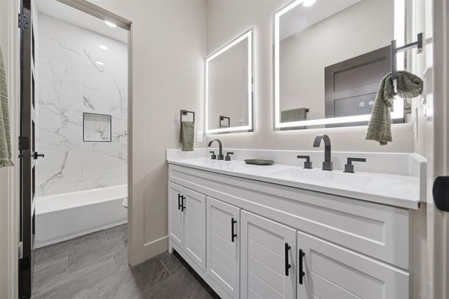 22008 Plockton DR, Briarcliff, TX 78669