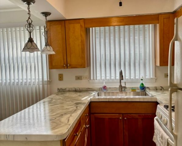 10749 S Harlem Avenue 1C, Worth, IL 60482