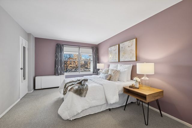 6157 N Sheridan Road 3M, Chicago, IL 60660