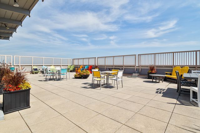 6157 N Sheridan Road 3M, Chicago, IL 60660