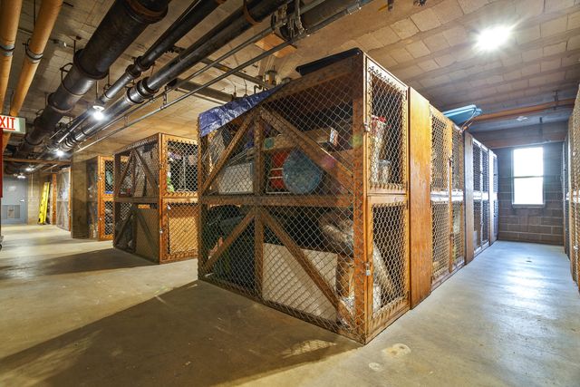 6157 N Sheridan Road 3M, Chicago, IL 60660