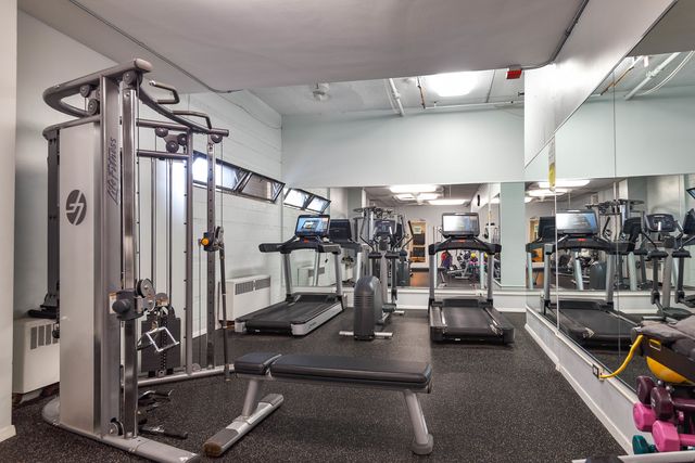 6157 N Sheridan Road 3M, Chicago, IL 60660