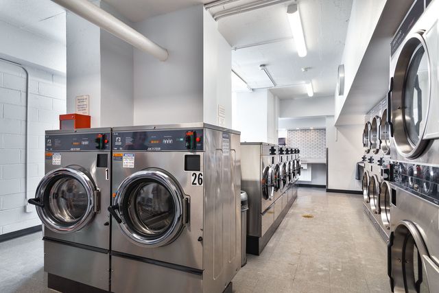 6157 N Sheridan Road 3M, Chicago, IL 60660