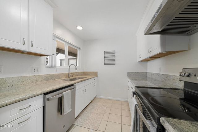 826 Cinnamon Lane, Duarte, CA 91010