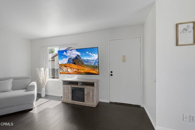 826 Cinnamon Lane, Duarte, CA 91010