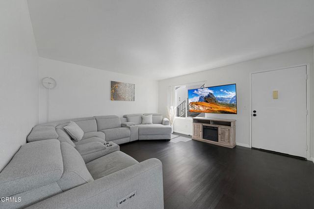 826 Cinnamon Lane, Duarte, CA 91010