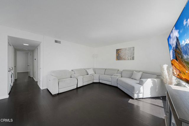 826 Cinnamon Lane, Duarte, CA 91010
