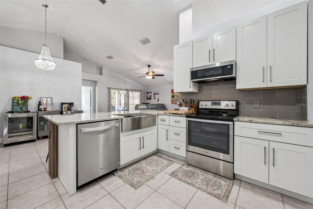 Image 12 of property listing at 8128 WOODSWORTH DRIVE, Orlando, FL 32817