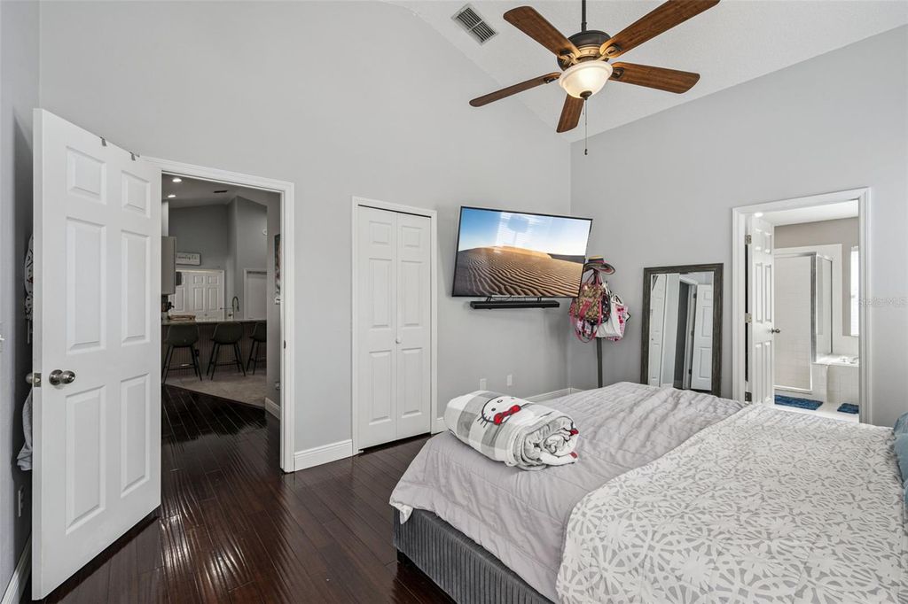 Image 14 of property listing at 8128 WOODSWORTH DRIVE, Orlando, FL 32817