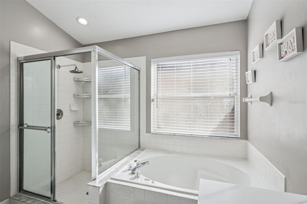 Image 19 of property listing at 8128 WOODSWORTH DRIVE, Orlando, FL 32817