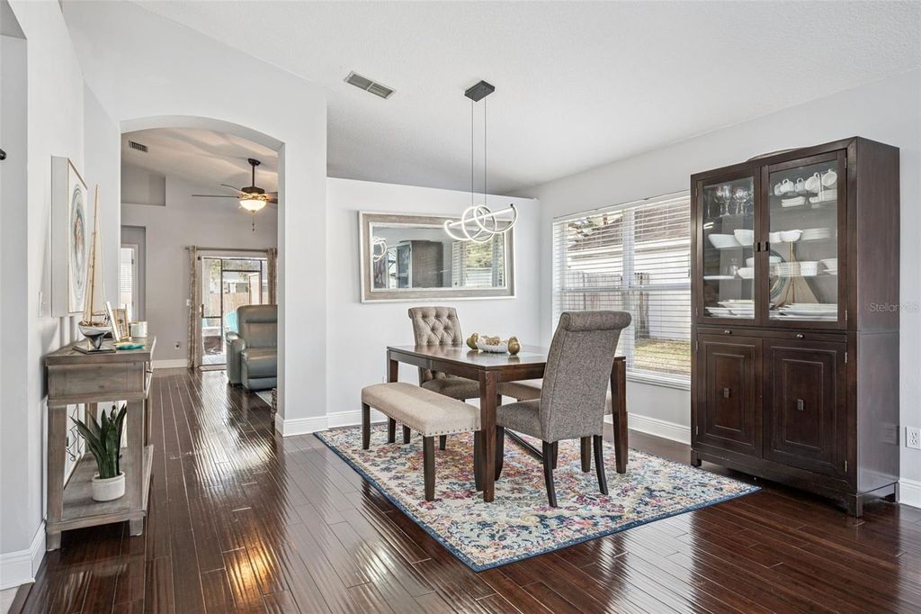 Image 8 of property listing at 8128 WOODSWORTH DRIVE, Orlando, FL 32817