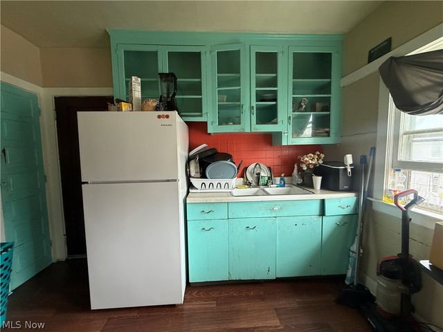 10014 Almira Avenue, Cleveland, OH 44111