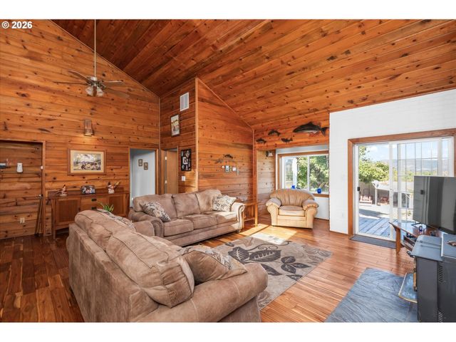 36189 Hwy 58, Pleasant Hill, OR 97455