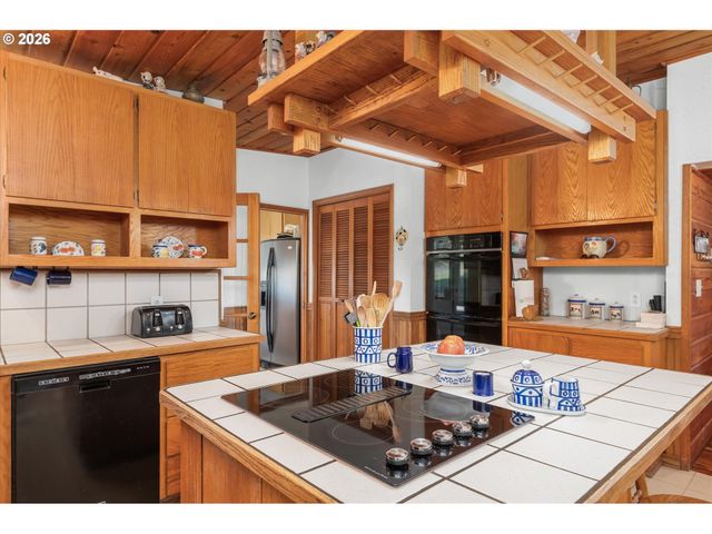 36189 Hwy 58, Pleasant Hill, OR 97455