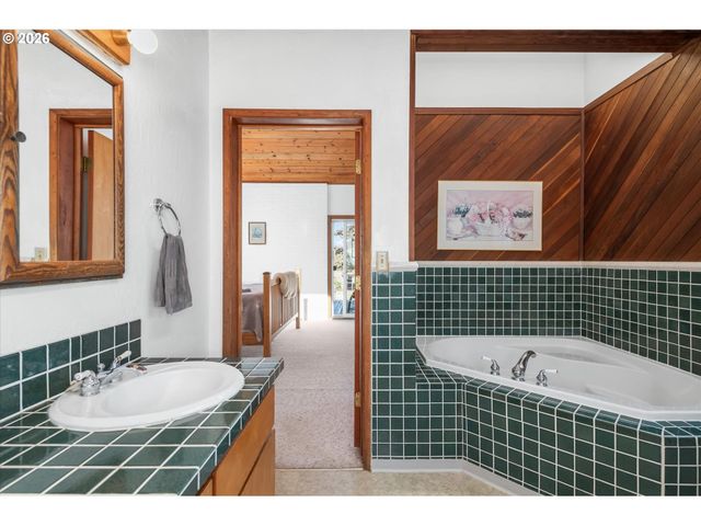 36189 Hwy 58, Pleasant Hill, OR 97455