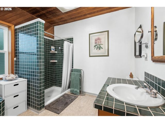 36189 Hwy 58, Pleasant Hill, OR 97455