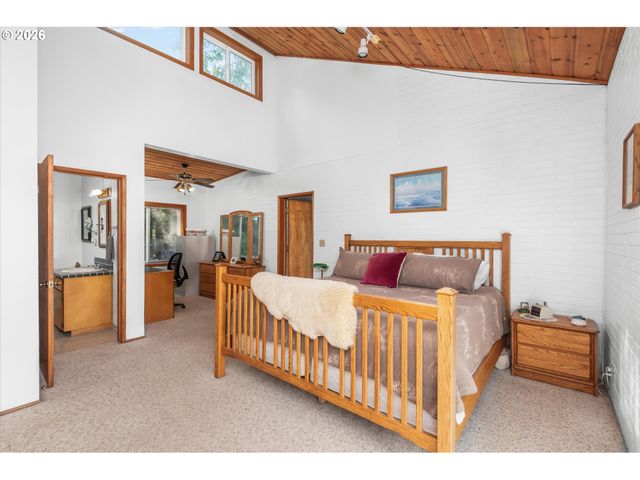 36189 Hwy 58, Pleasant Hill, OR 97455