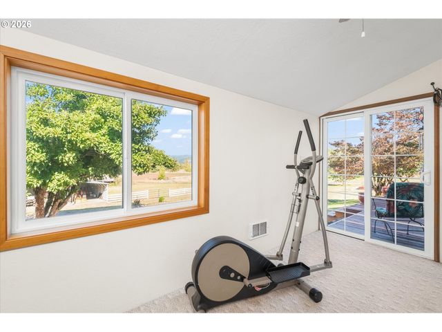 36189 Hwy 58, Pleasant Hill, OR 97455