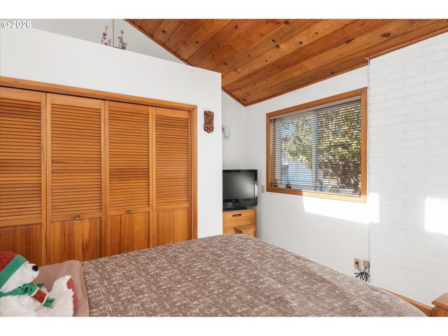 36189 Hwy 58, Pleasant Hill, OR 97455