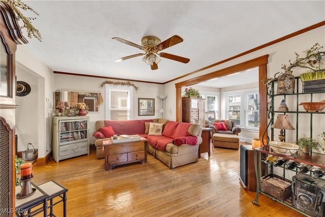 347 Kenyon Avenue, Elyria, OH 44035