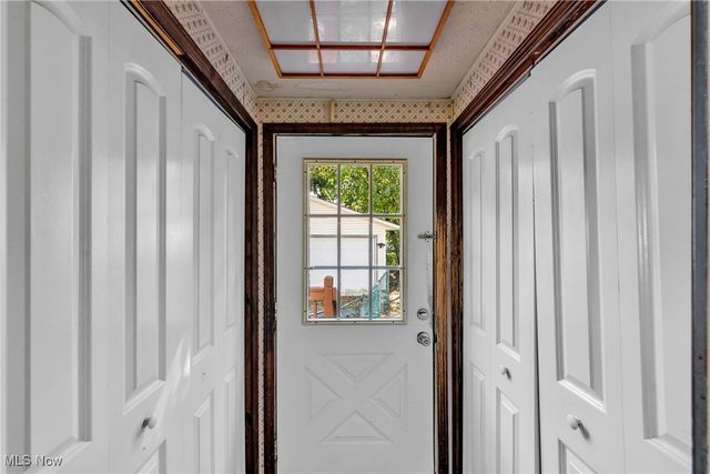 347 Kenyon Avenue, Elyria, OH 44035