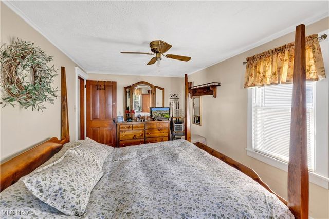 347 Kenyon Avenue, Elyria, OH 44035