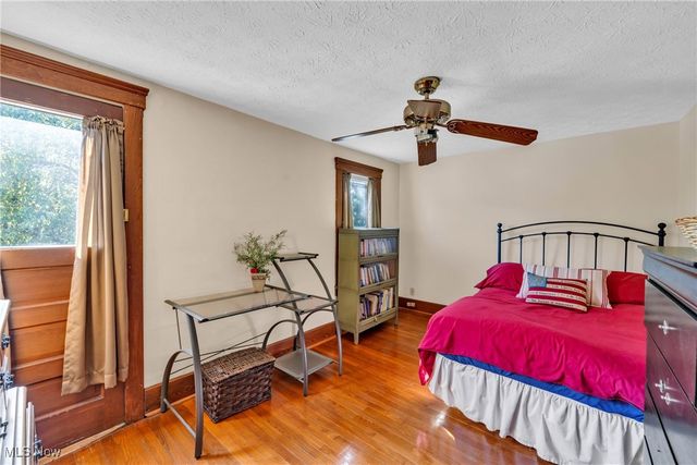 347 Kenyon Avenue, Elyria, OH 44035