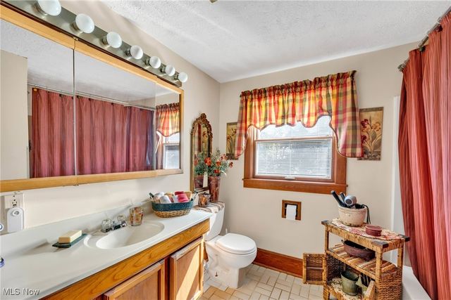 347 Kenyon Avenue, Elyria, OH 44035