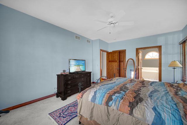 2161 Burnham Court, Algonquin, IL 60102