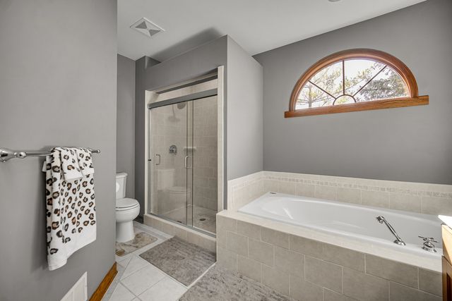 2161 Burnham Court, Algonquin, IL 60102