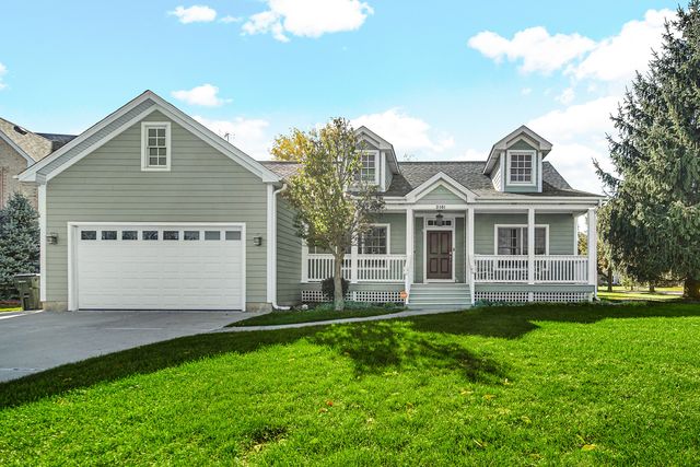 2161 Burnham Court, Algonquin, IL 60102