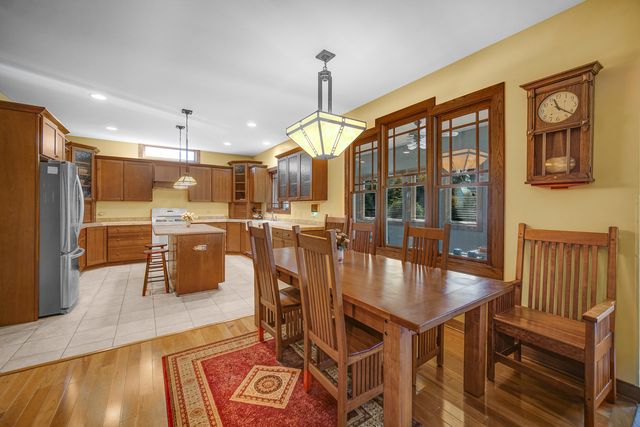 2161 Burnham Court, Algonquin, IL 60102